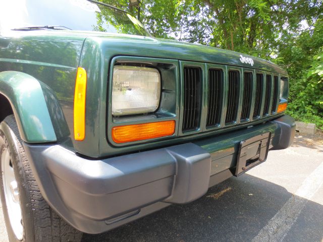 2000 Jeep Cherokee Base GLS LX