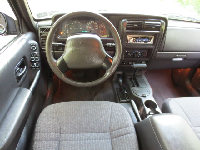 2000 Jeep Cherokee Base GLS LX