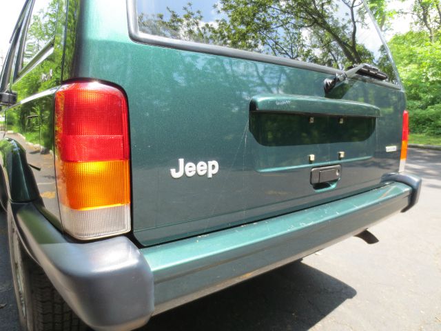 2000 Jeep Cherokee Base GLS LX