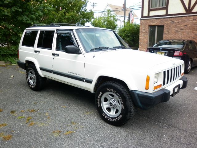 2000 Jeep Cherokee Base GLS LX