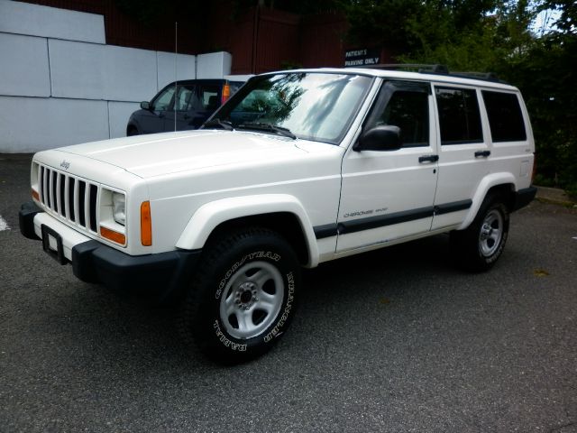 2000 Jeep Cherokee Base GLS LX