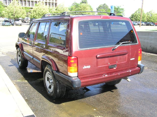 2000 Jeep Cherokee Base GLS LX