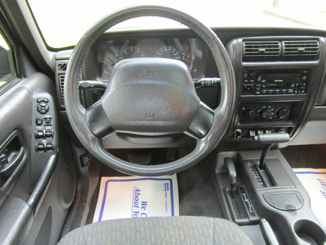 2000 Jeep Cherokee Base GLS LX