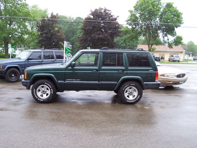 2000 Jeep Cherokee Base GLS LX