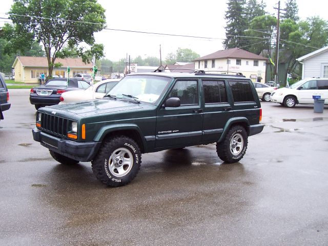 2000 Jeep Cherokee Base GLS LX