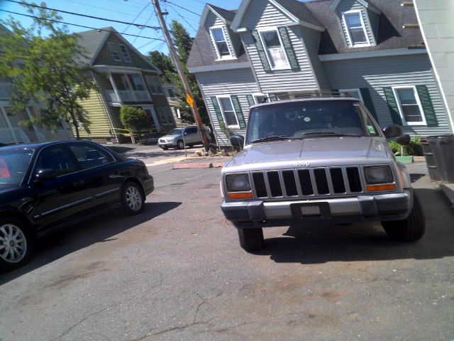 2000 Jeep Cherokee Base GLS LX