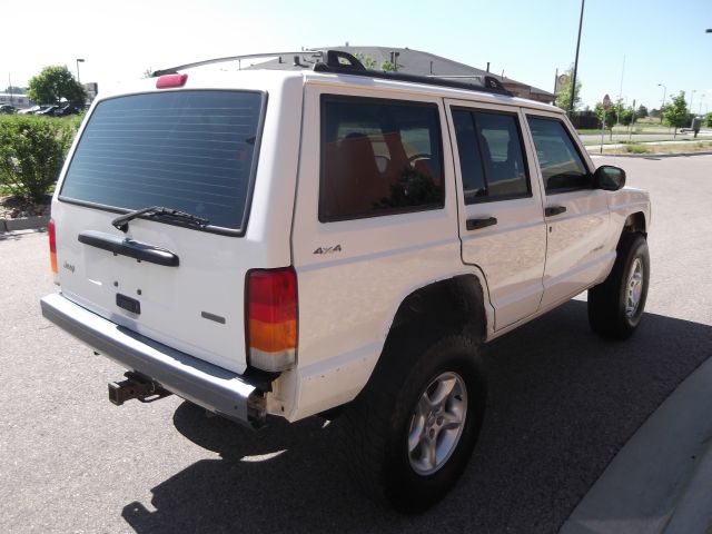 2000 Jeep Cherokee Base GLS LX