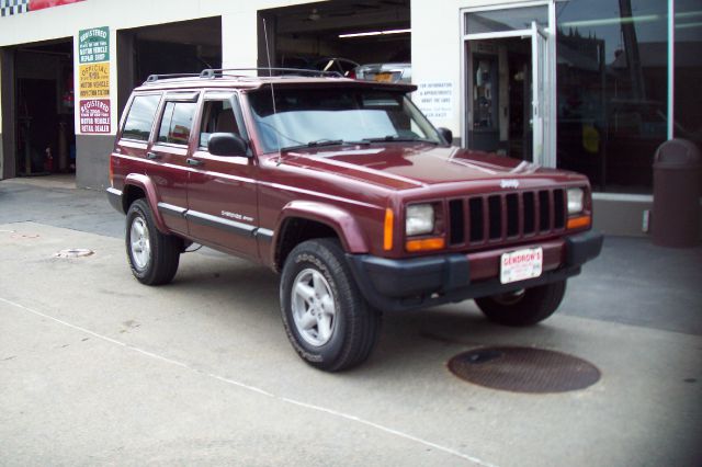 2000 Jeep Cherokee Base GLS LX