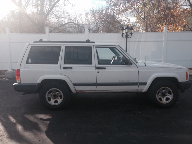 2000 Jeep Cherokee Base GLS LX