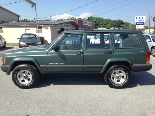 2000 Jeep Cherokee Base GLS LX