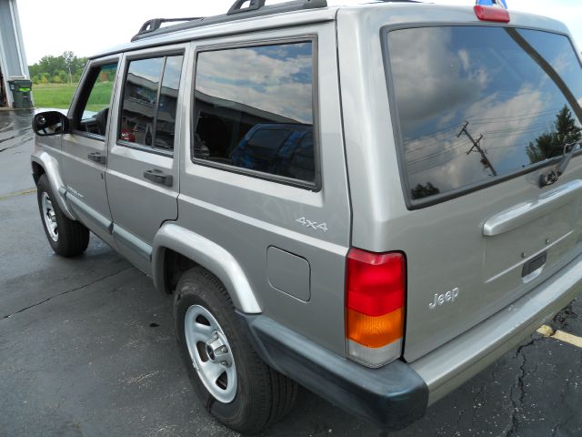 2000 Jeep Cherokee Base GLS LX