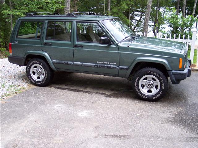 2000 Jeep Cherokee Bucket