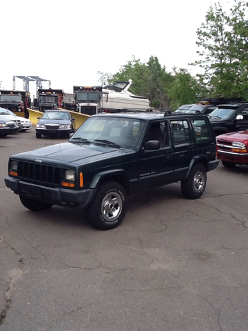 2000 Jeep Cherokee Base GLS LX