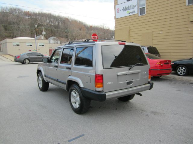 2000 Jeep Cherokee Base GLS LX