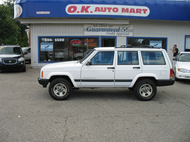 2000 Jeep Cherokee Base GLS LX