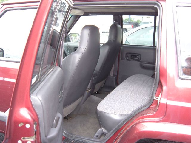 2001 Jeep Cherokee Base GLS LX