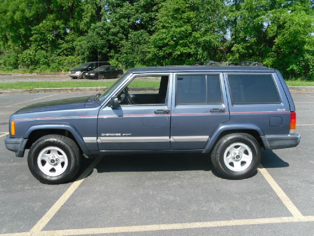 2001 Jeep Cherokee Base GLS LX