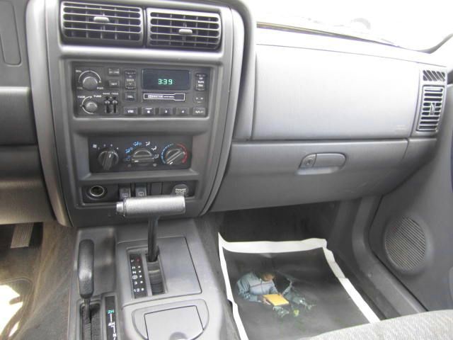 2001 Jeep Cherokee Base GLS LX