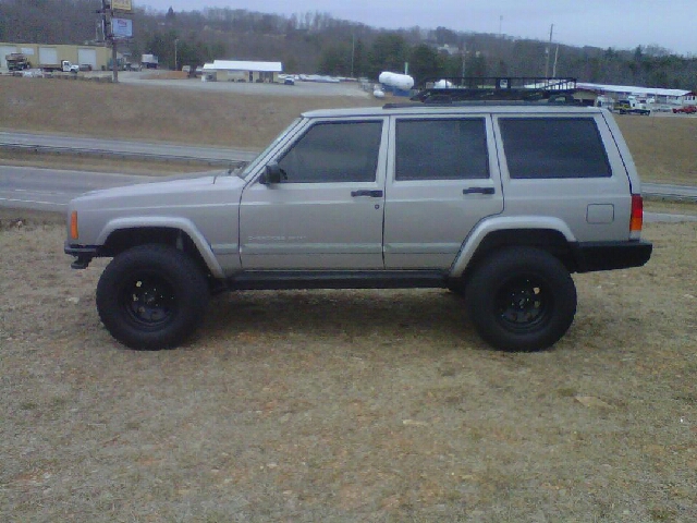 2001 Jeep Cherokee Bucket