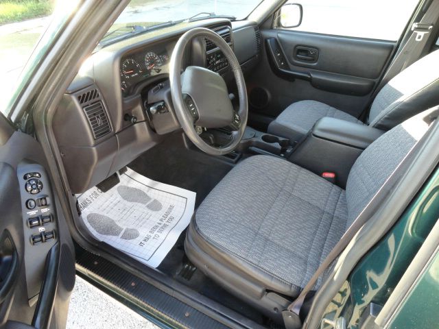 2001 Jeep Cherokee Base GLS LX