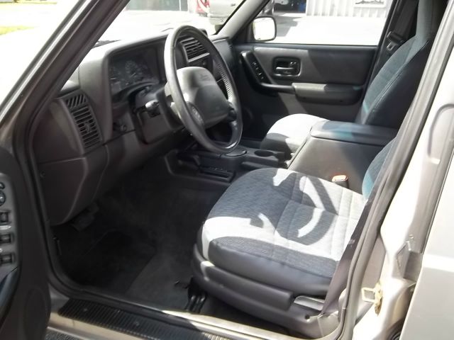 2001 Jeep Cherokee Base GLS LX