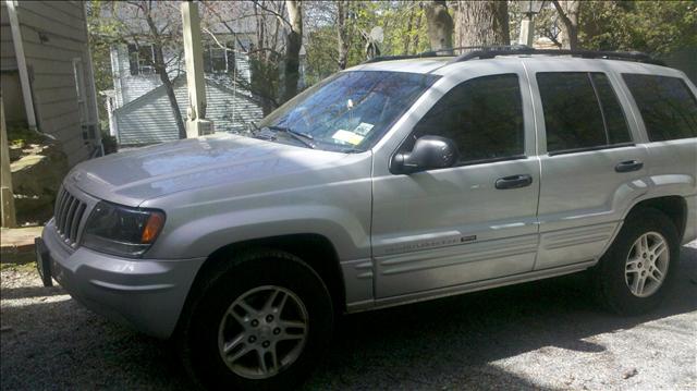 2004 Jeep Cherokee X