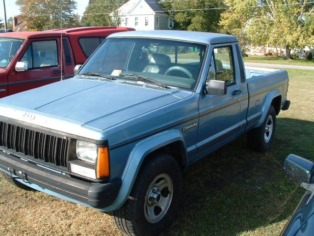 1989 Jeep Comanche SE - AWD Navigation