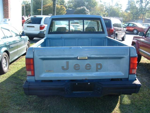 1989 Jeep Comanche SE - AWD Navigation