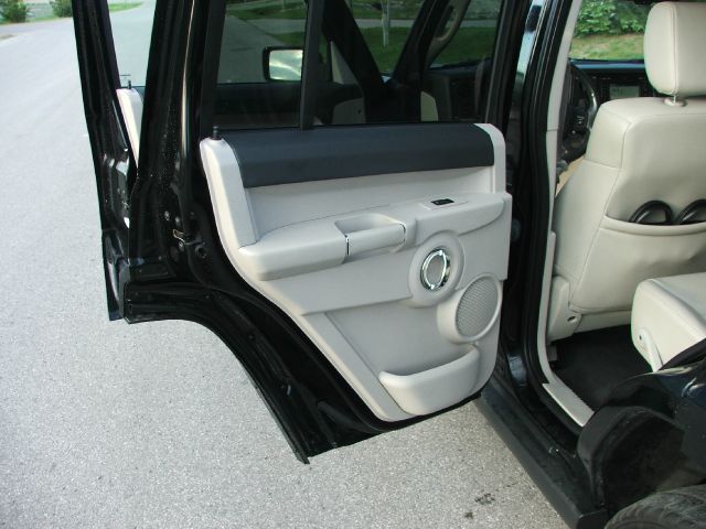 2006 Jeep Commander Super