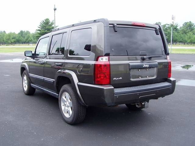 2006 Jeep Commander Ram 3500 Diesel 2-WD