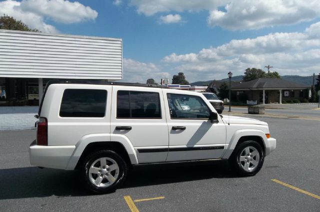 2006 Jeep Commander 4wd