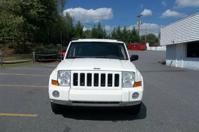 2006 Jeep Commander 4wd