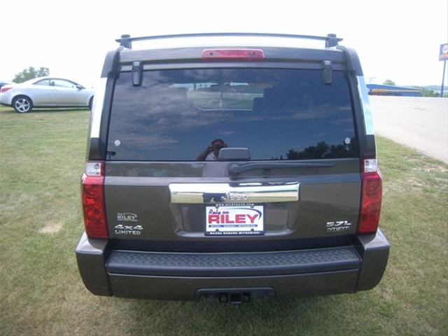 2006 Jeep Commander SLT 25