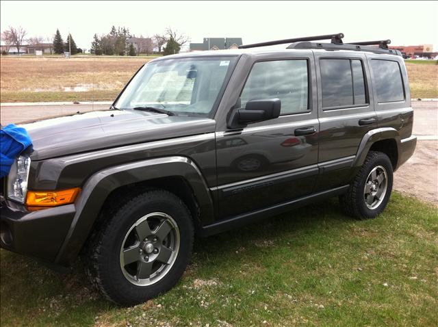 2006 Jeep Commander Unknown