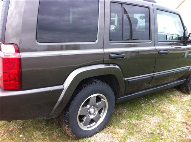 2006 Jeep Commander Unknown