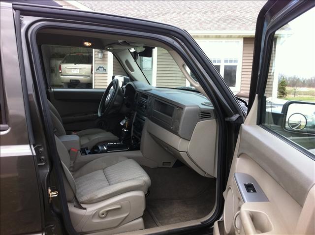 2006 Jeep Commander Unknown