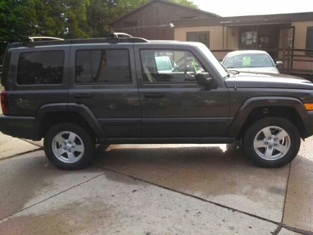 2006 Jeep Commander GSX