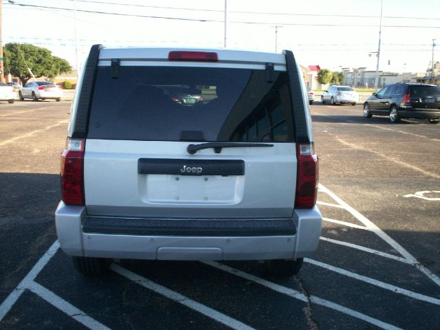 2006 Jeep Commander 4wd