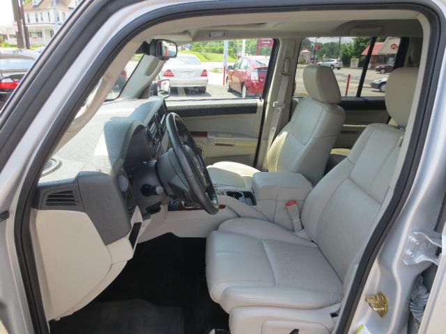 2006 Jeep Commander Super