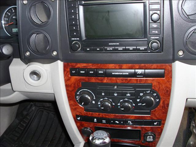 2006 Jeep Commander 5 LT