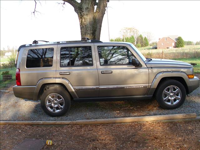 2006 Jeep Commander 5 LT