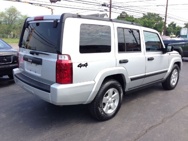 2006 Jeep Commander Ram 3500 Diesel 2-WD