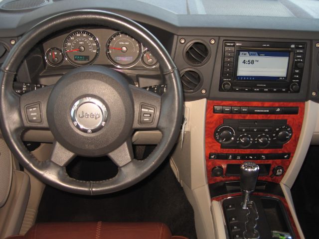 2007 Jeep Commander Super