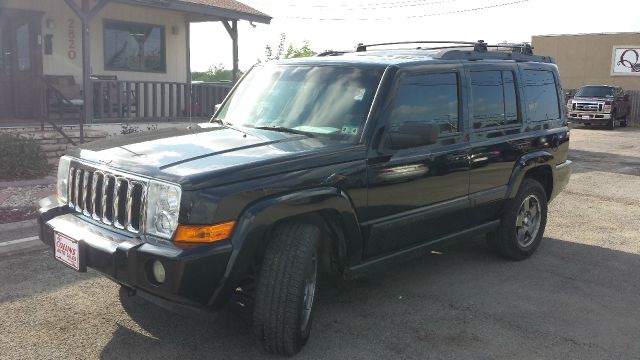 2007 Jeep Commander Extended Cab V8 LT W/1lt