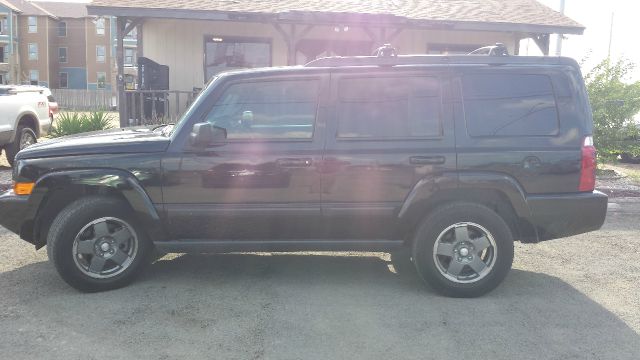 2007 Jeep Commander Extended Cab V8 LT W/1lt