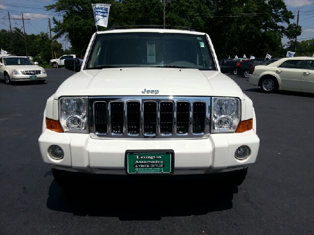 2008 Jeep Commander Extended Cab V8 LT W/1lt