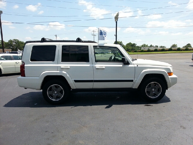 2008 Jeep Commander Extended Cab V8 LT W/1lt