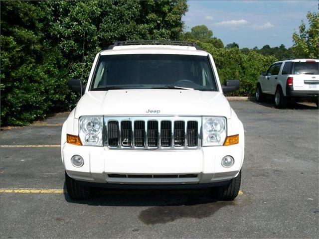 2010 Jeep Commander Unknown