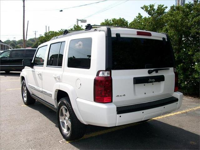 2010 Jeep Commander Unknown