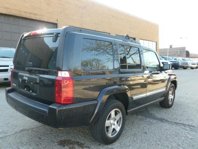 2010 Jeep Commander GSX